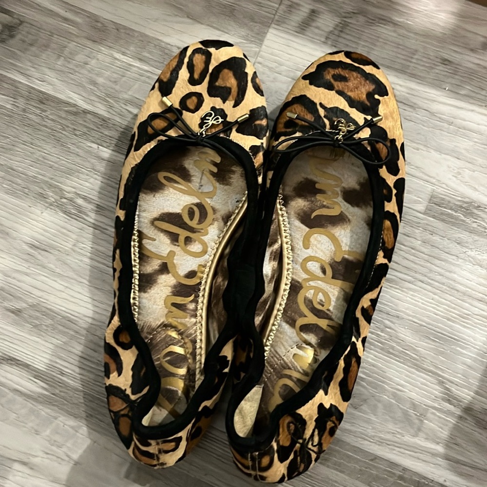 Women’s Sam Edelman cheetah ballet flats worn once !!